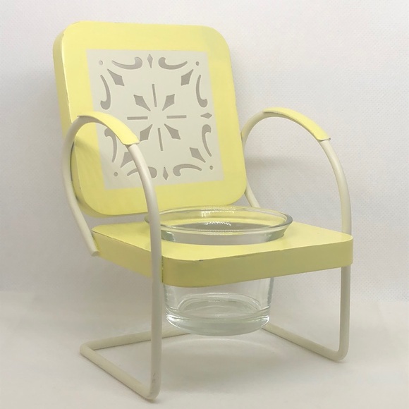 Yankee Candle Other - Yankee Candle Beach Chair Tea Light Candle Vintage Metal Pail Yellow & White 💛